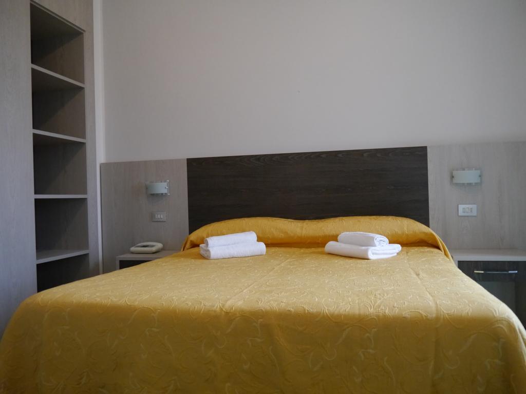 Hotel Monaco Milano Marittima Exterior foto