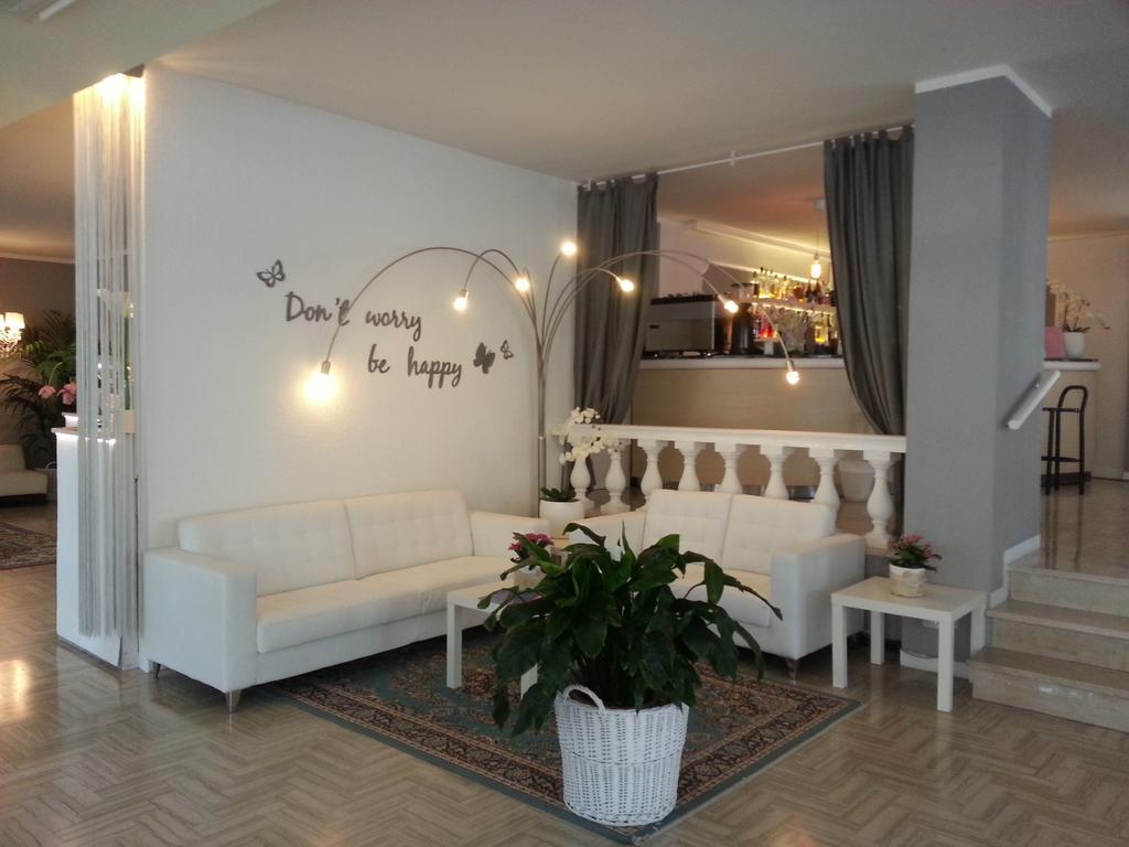 Hotel Monaco Milano Marittima Exterior foto